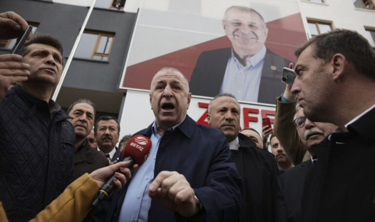الداخلية التركية ترفع شكوى بحق أوميت أوزداغ بتهمة “إهانة الأمة التركية”
