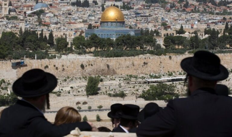 الاحتلال الإسرائيلي يفتح الباب لتسجيل “الملكية اليهودية” في القدس الشرقية