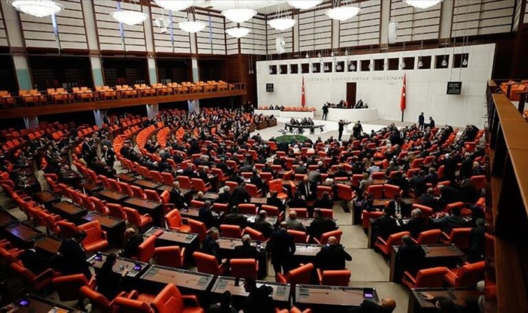 تركيا.. خفض نسبة الأصوات المطلوبة لدخول البرلمان