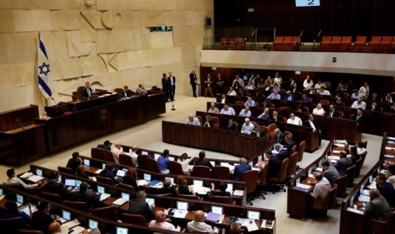 إسرائيل.. الكنيست الإسرائيلي يحل نفسه من أجل إجراء انتخابات مبكرة