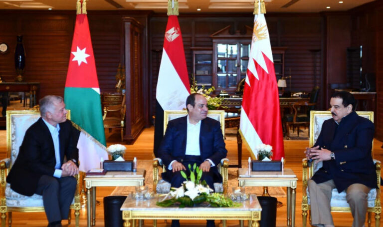 لقاء لقادة مصر والأردن والبحرين في شرم الشيخ