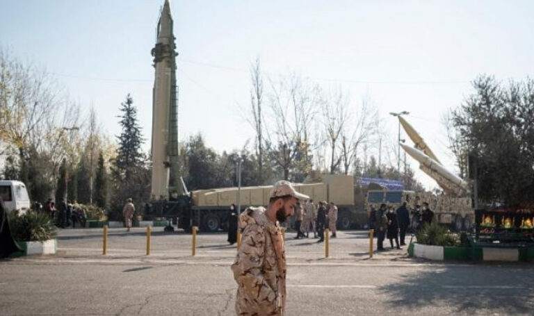 مقترح إيراني لواشنطن لتأجيل رفع الحرس الثوري من قائمة الإرهاب