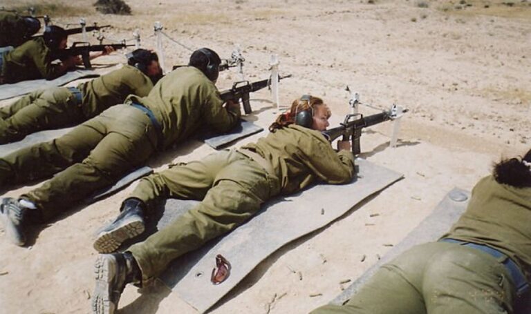 جنود الاحتلال الإسرائيلي يقتلون أنفسهم .. تعرف على أسباب ذلك !