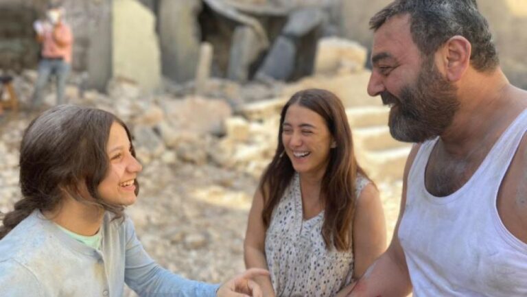 الفيلم السوري “نزوح” يفوز بجائزة الجمهور في مهرجان فينيسيا الدولي