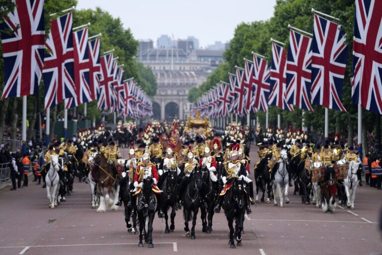 بريطانيا تضيف 3 دول جديدة إلى قائمة “غير المدعوين لجنازة إليزابيث”