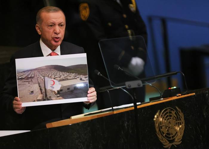 أردوغان يدعو العالم لدعم المشروع السكني في سوريا