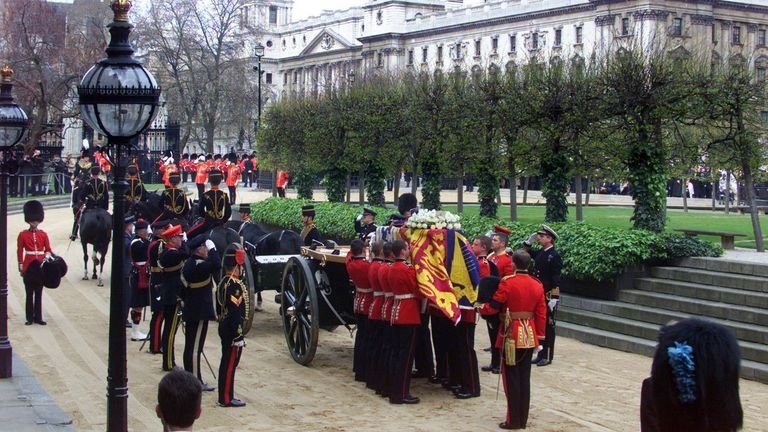 جثمان الملكة اليزابيث يصل لندن الثلاثاء.. والجنازة بـ19 سبتمبر