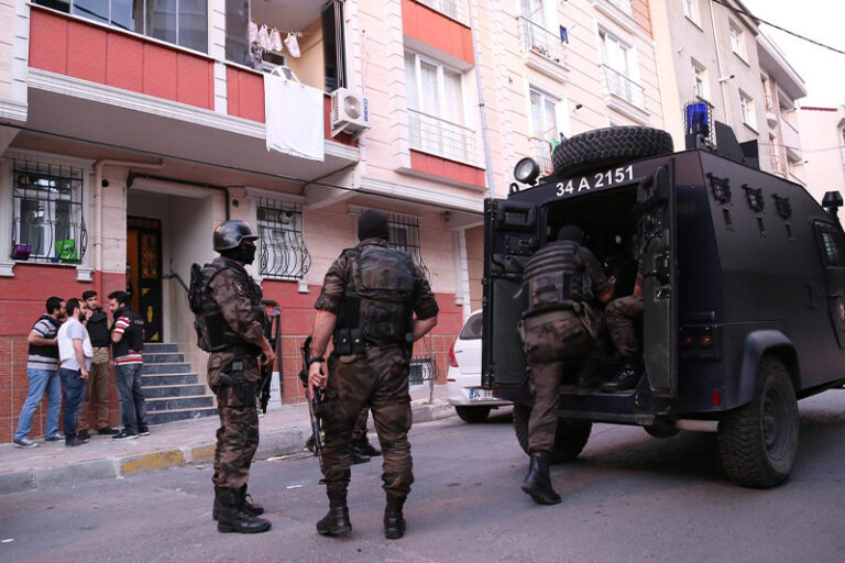 السلطات التركية توقف 24 مشتبهاً بانتمائهم لداعش