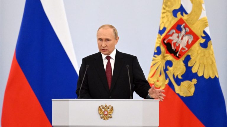 روسيا تصدر مذكرة اعتقال بحق قاض أمر باعتقال بوتين
