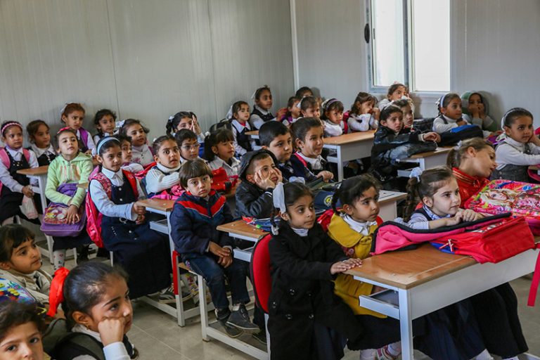 لبنان :  15% من الأسر أوقفت تعليم اطفالها و2 من كل 5 اسر باعت ممتلكاتها