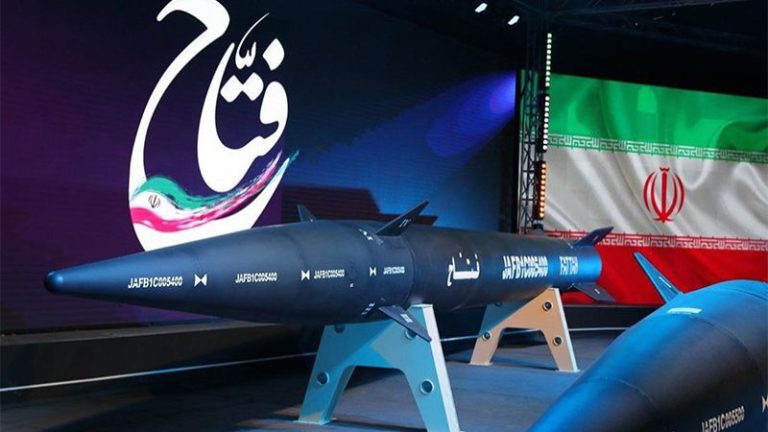 “في تحد واضح لإسرائيل” إيران تعلن إنتاج أول صاروخ فرط صوتي “قادر على اجتياز القبة الحديدية “