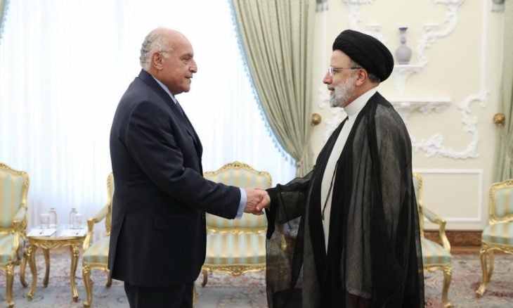 الرئيس الإيراني يدعو نظيره الجزائري إلى زيارة طهران