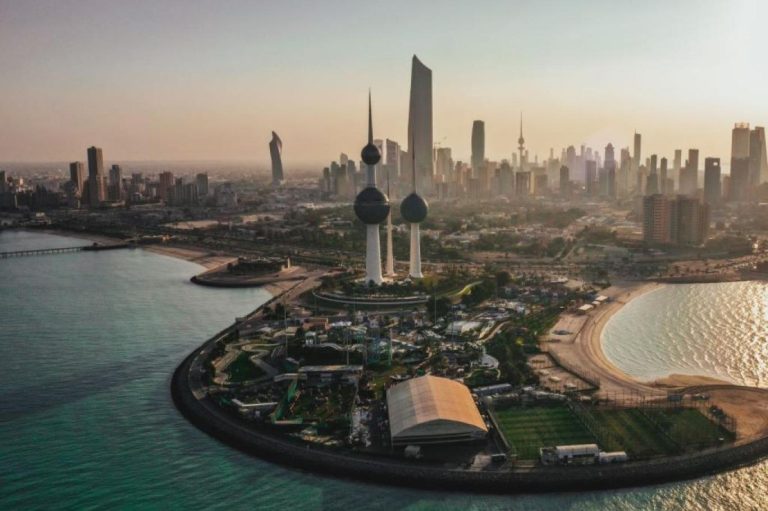 عجز 6.8 مليار دينار بمشروع ميزانية الكويت للسنة المالية 2023