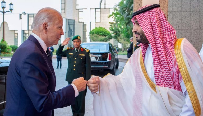 “كل يوم نقترب أكثر” بن سلمان يوضح موقف السعودية من التطبيع مع إسرائيل